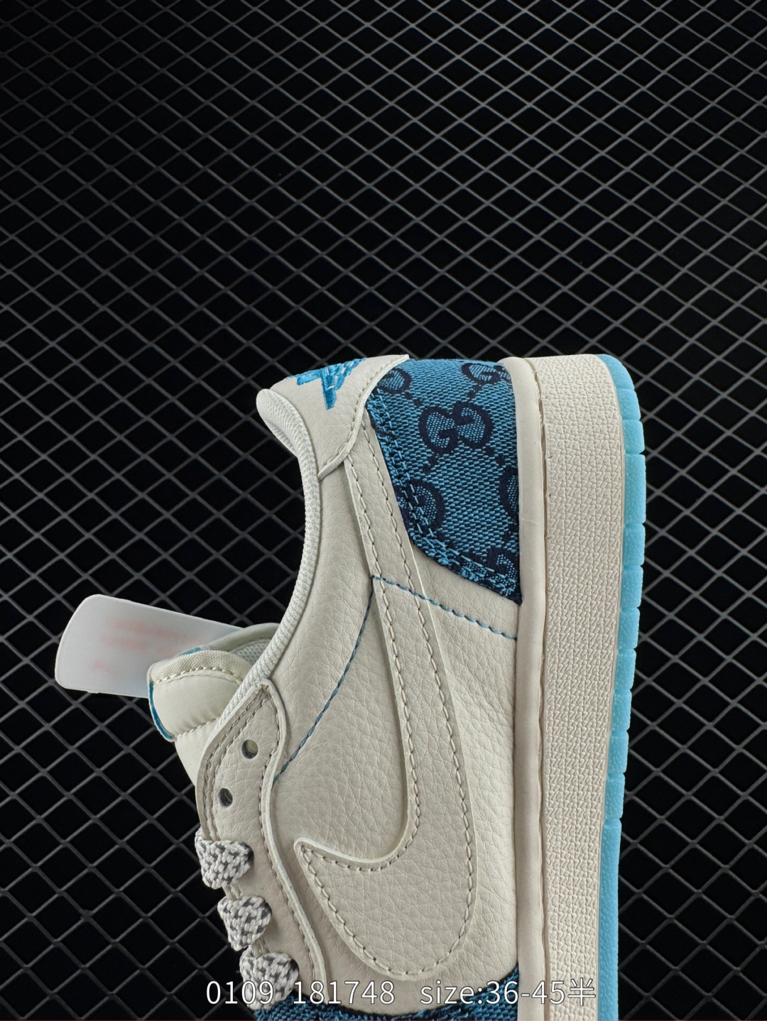 K Travis Scott x Nike Air Jordan 1 Low x Supreme